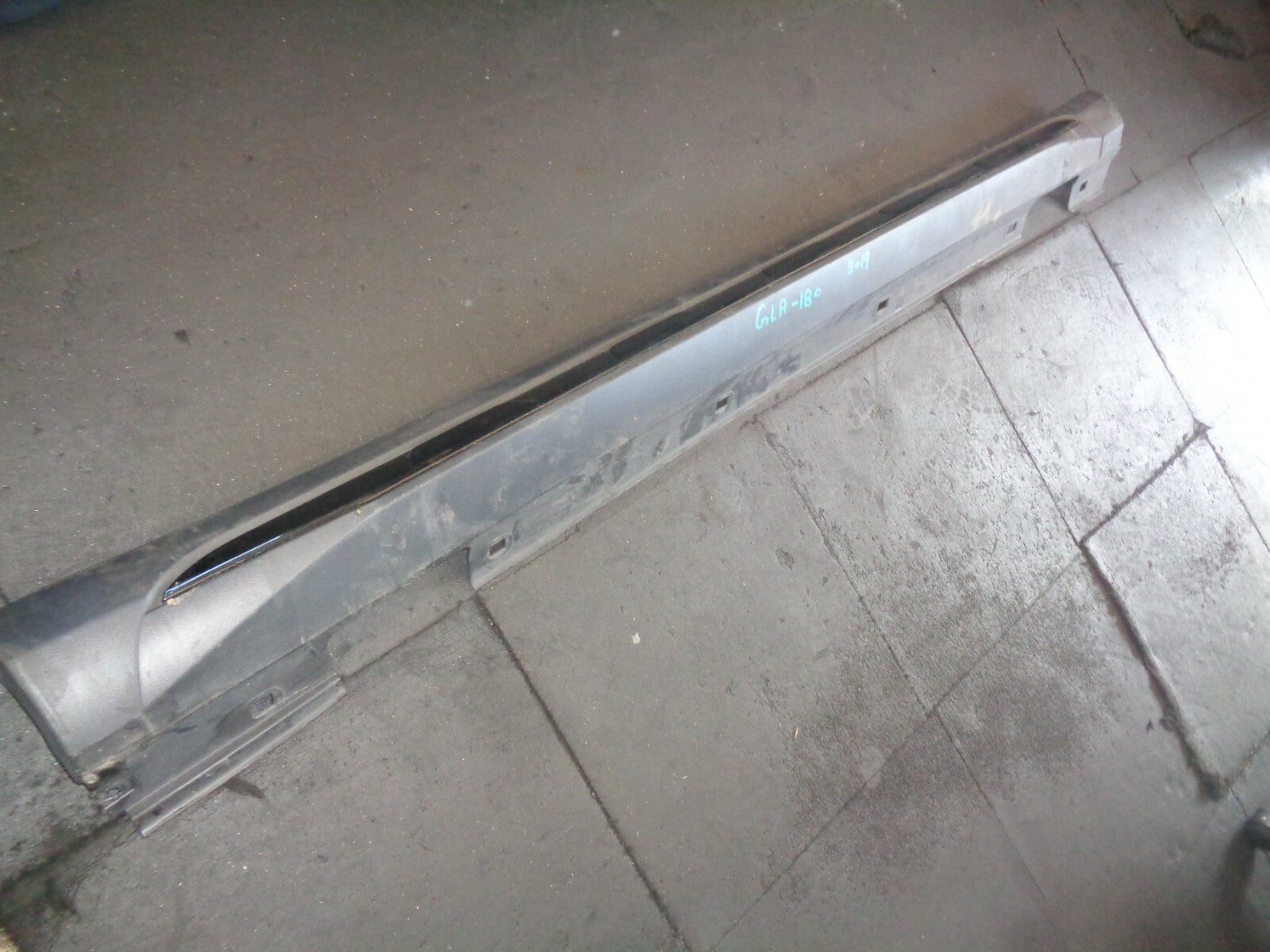 MERCEDES GLA X156 2014 OS DRIVER SIDE SIDE SKIRT PLASTIC BLACK A1566980854