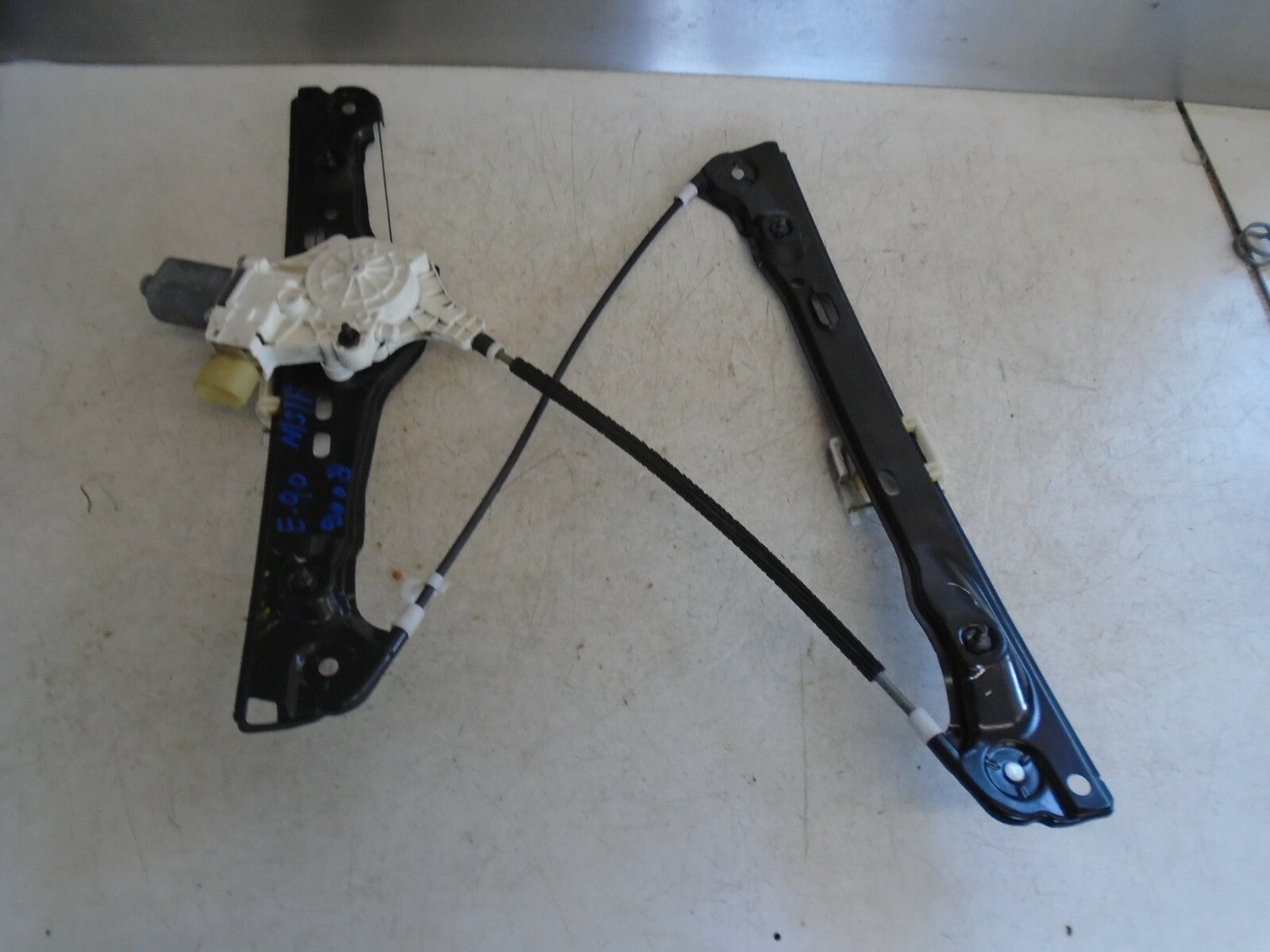 BMW 3 SERIES E90 2008 NSF FRONT PASSENGER SIDE WINDOW REGULATOR MOTOR 7060265