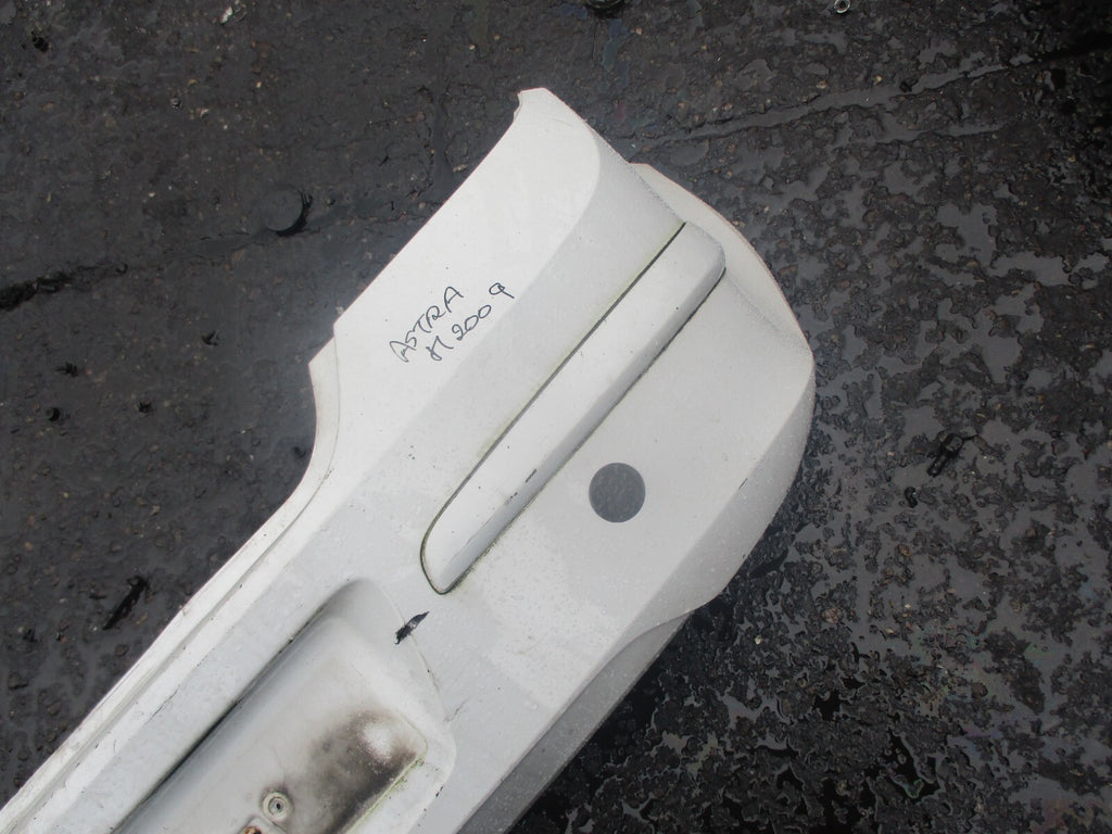 VAUXHALL ASTRA H 2009 HATCHBACK REAR COMPLETE BUMPER WHITE