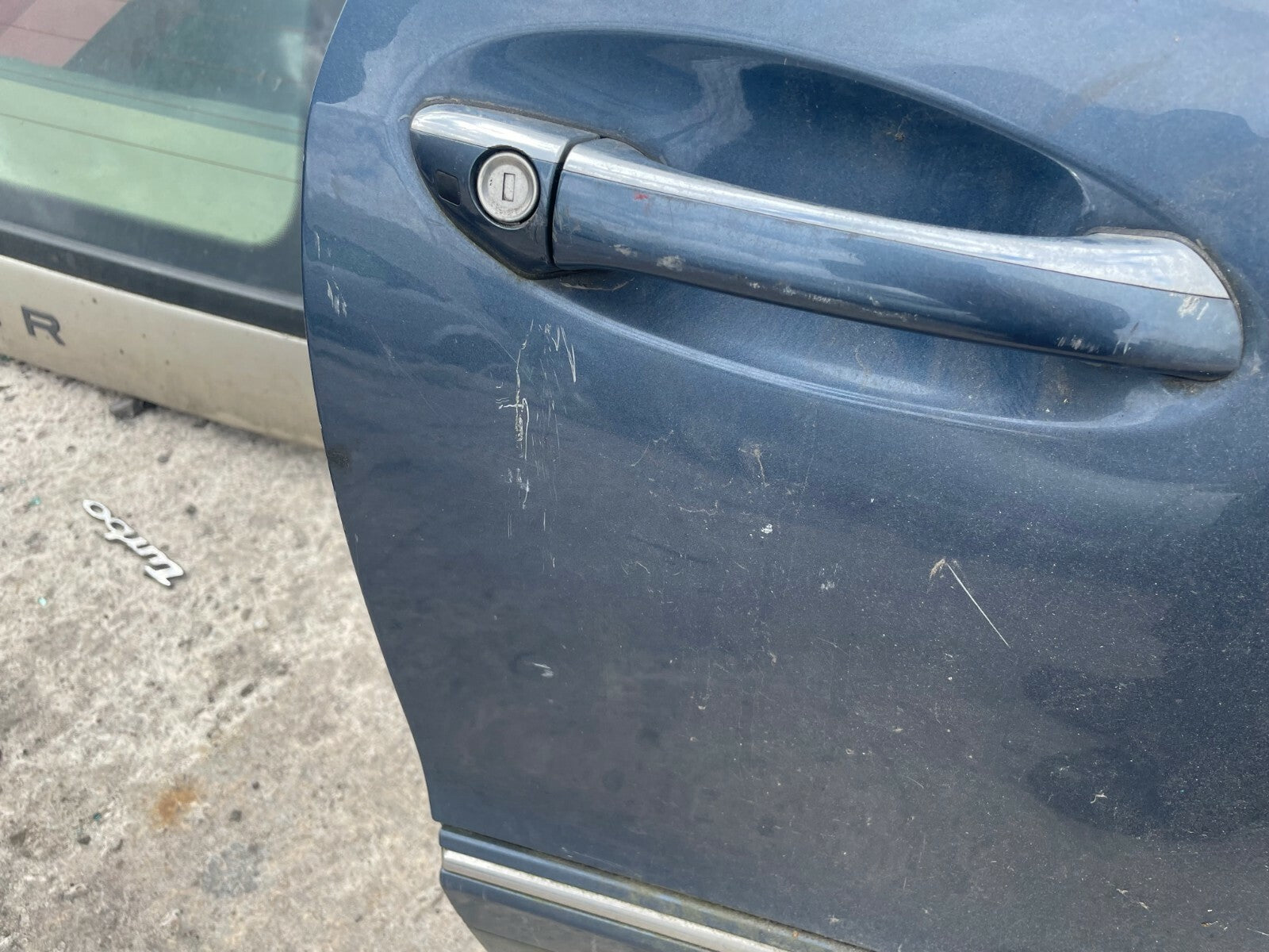 MERCEDES BENZ W209 COMPLETE FRONT DRIVER RIGHT SIDE DOOR BLUE