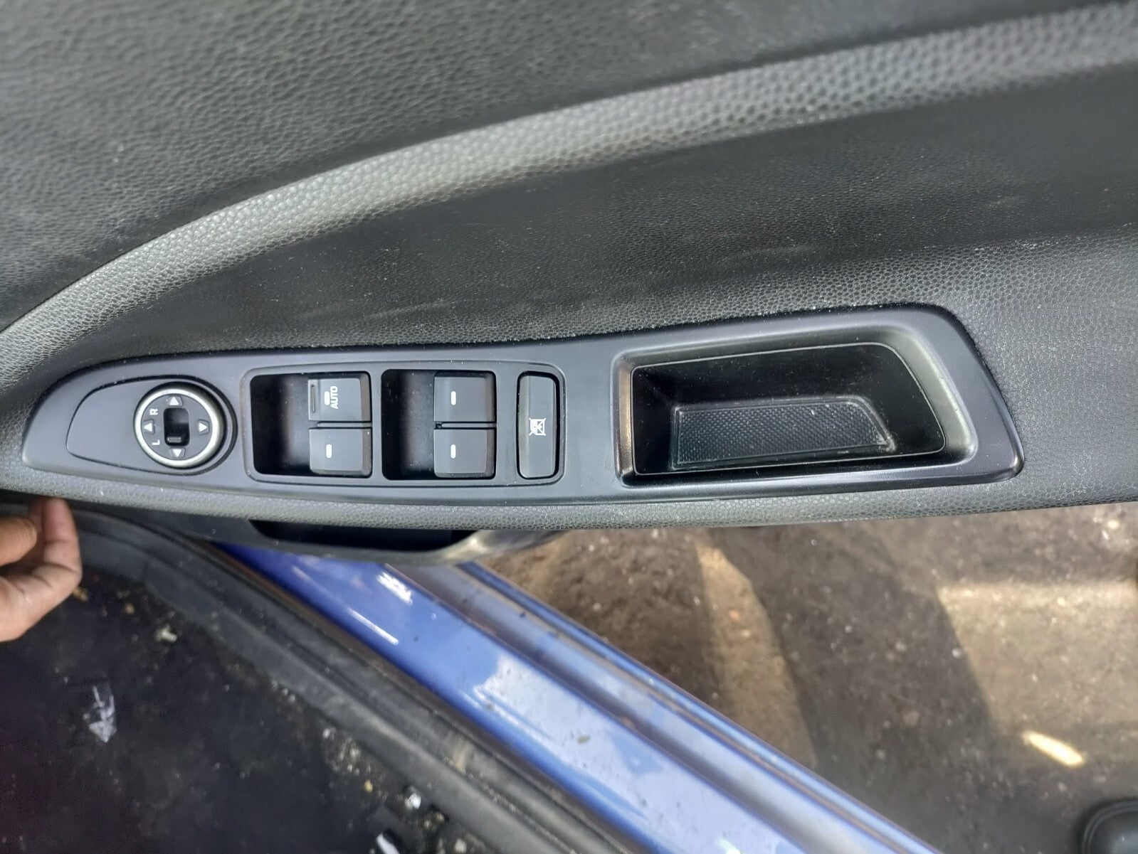 2019 HYUNDAI MK2 I20 FACELIFT OSF DRIVER SIDE FRONT RIGHT WINDOW SWITCH
