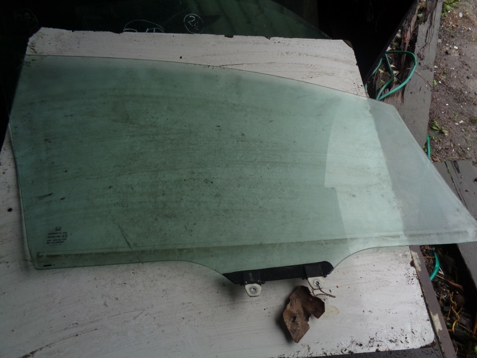HONDA JAZZ MK2 2012 OSF DRIVER SIDE WINDOW GLASS E643R007951