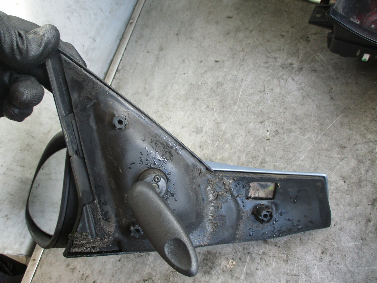 VAUXHALL VECTRA B NS PASSENGER SIDE MANUAL WING MIRROR LIGHT BLUE