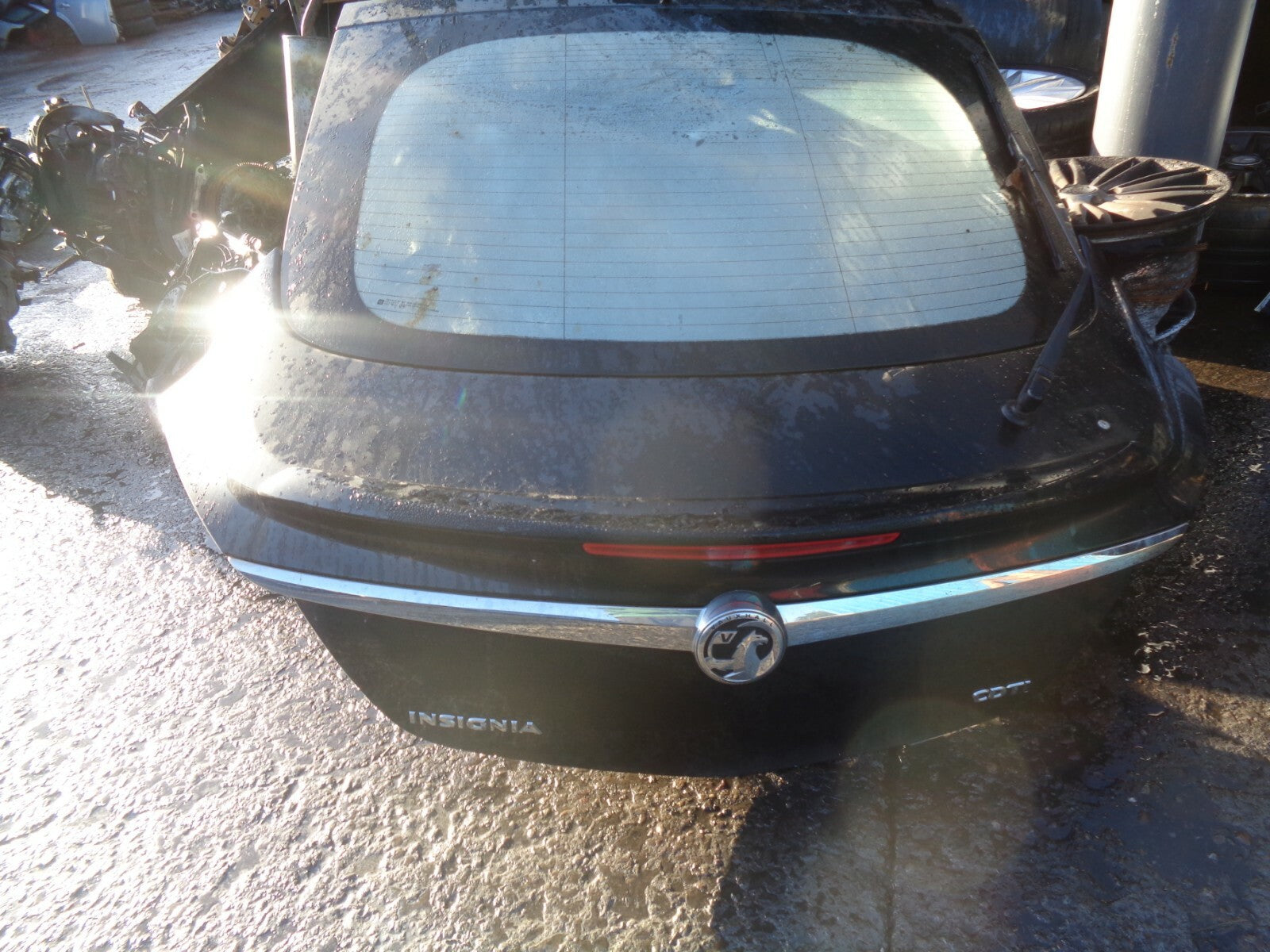 VAUXHALL INSIGNIA 2012 2.0 CDTI REAR COMPLETE TAILGATE BOOTLID BLACK