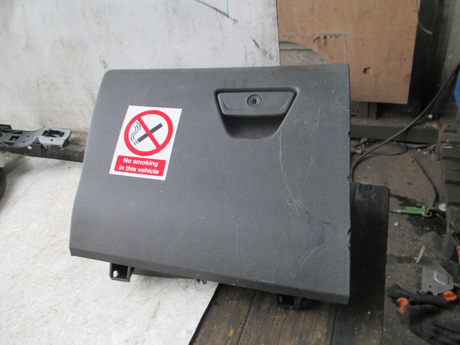 FORD TRANSIT COURIER 2017 PASSENGER STORAGE COMPARTMENT GLOVEBOX ET76R060T10BCW