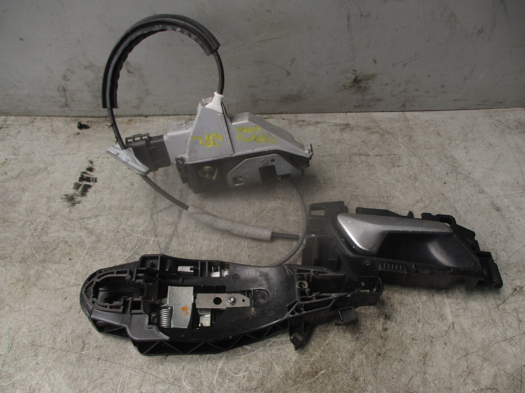 2018 VAUXHALL GRANDLAND X SE OSR DRIVER SIDE REAR DOOR LOCK MECHANISM 16943126