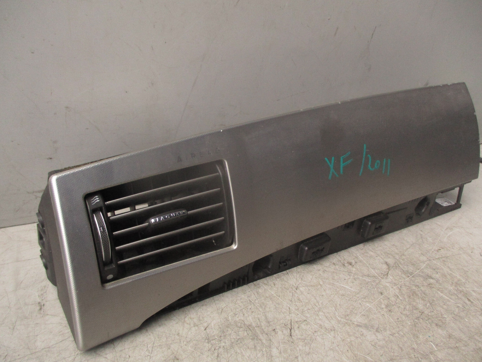 2011 JAGUAR XF X250 NS PASSENGER FRONT LEFT DASHBOARD AIR VENT PANEL 8X23043C26