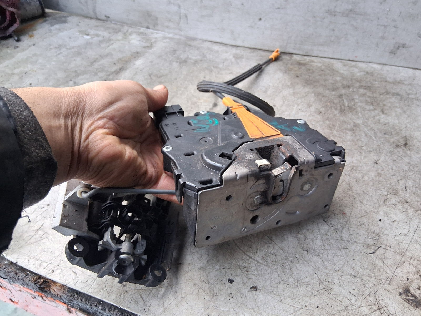2019 VAUXHALL CORSA E 3 DOOR NS PASSENGER SIDE DOOR LOCK MECHANISM 13431839