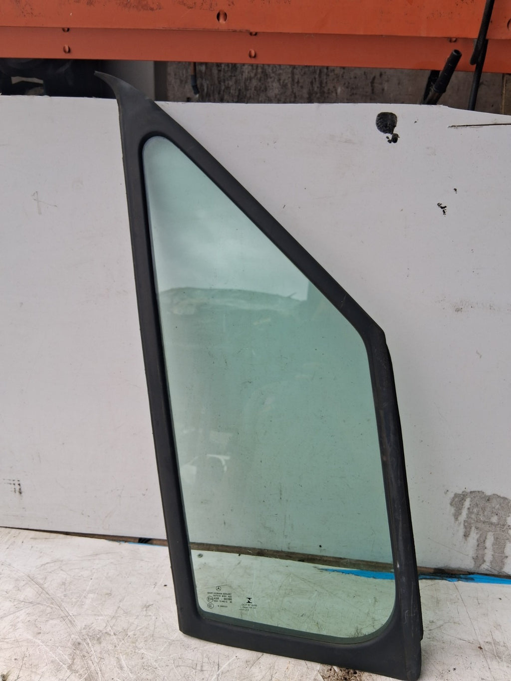 2020 MERCEDES BENZ SPRINTER W907 OSF DRIVER SIDE FRONT RIGHT QUARTER GLASS