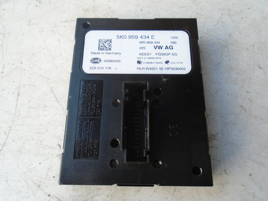AUDI A1 2015 MK1 8X KEYLESS ENTRY CONTROL MODULE UNIT 5K0959434E