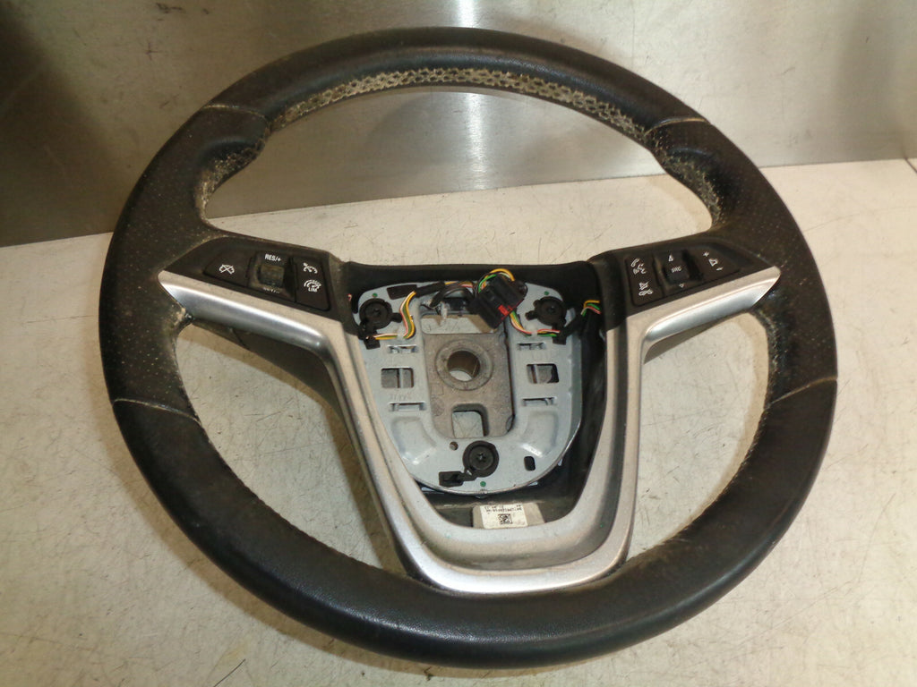 VAUXHALL ASTRA J 2013 MK6 MULTIFUNCTION STEERING WHEEL 13351028