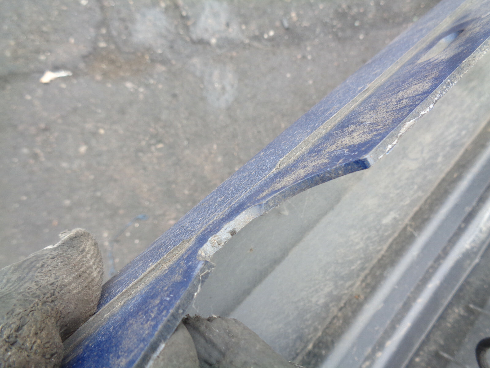 BMW 1 SERIES E82 NS PASSENGER SIDE SILL STRIP SKIRT BLUE