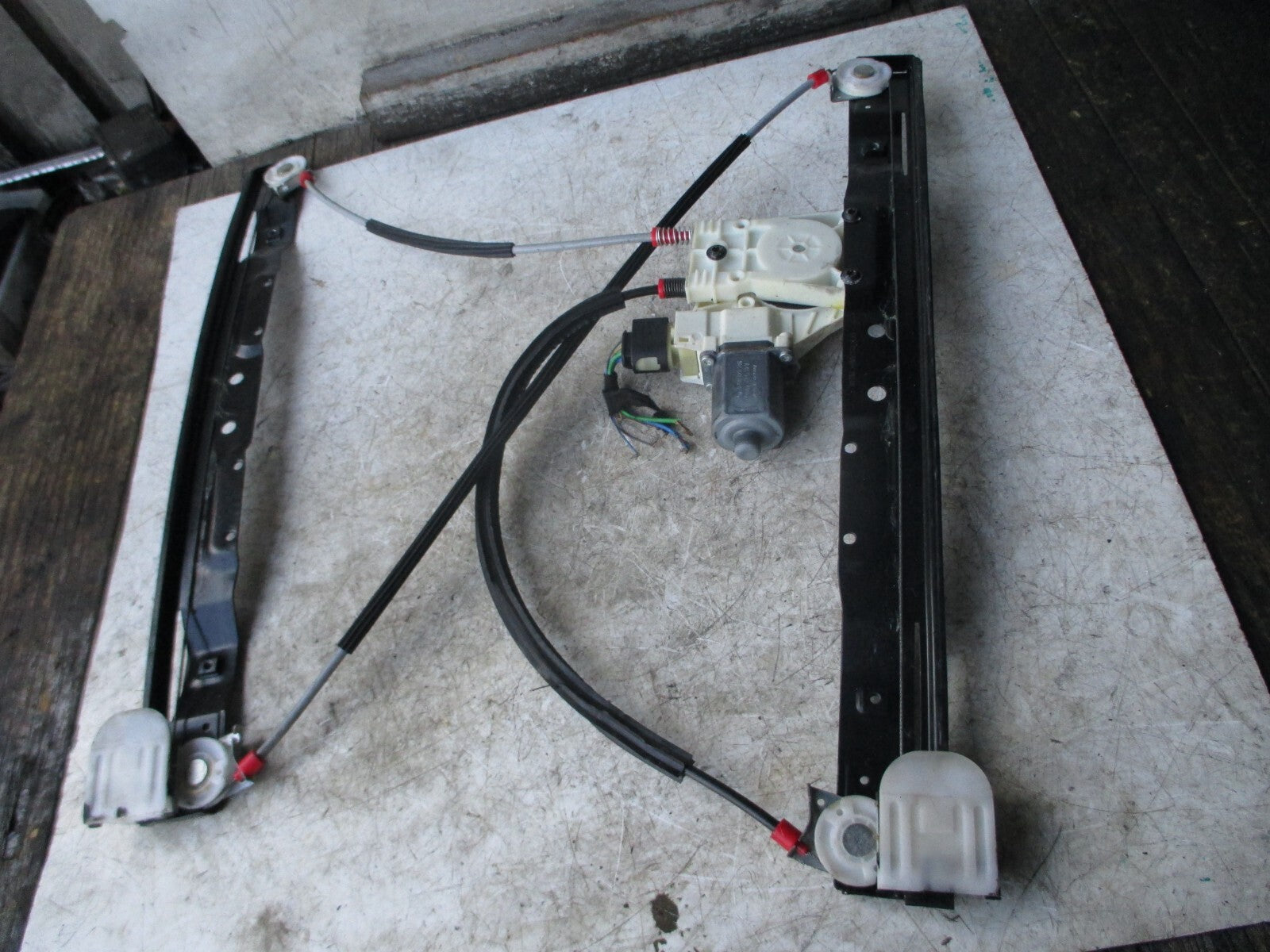 FORD GALAXY MK3 2013 DRIVER SIDE FRONT RIGHT WINDOW MOTOR REGULATOR 0130822286
