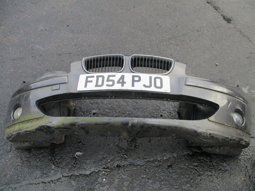 BMW 1 SERIES E87 2007 FRONT BUMPER & GRILLS GREY