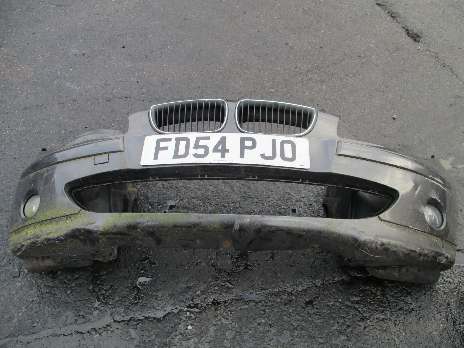 BMW 1 SERIES E87 2007 FRONT BUMPER & GRILLS GREY