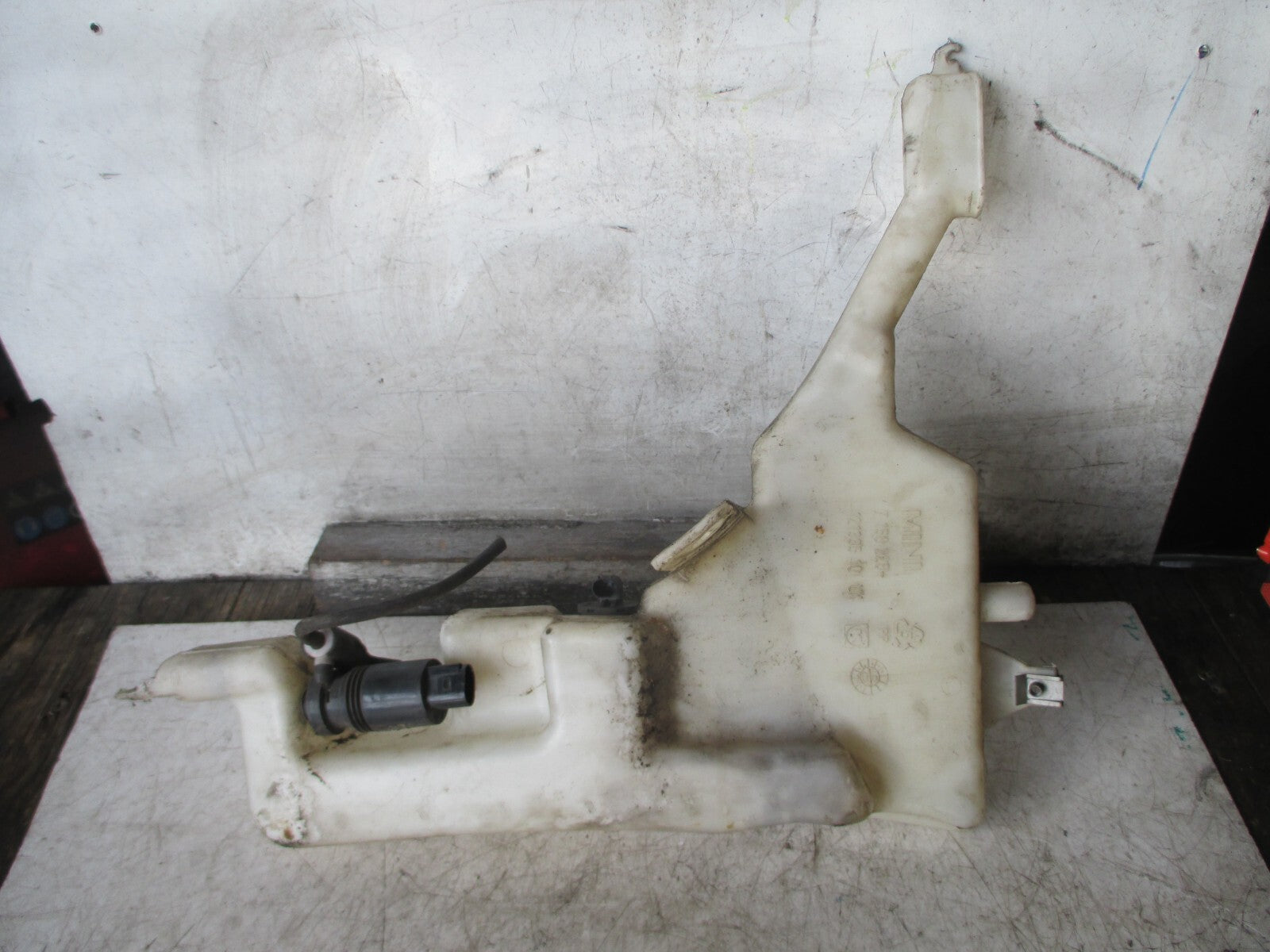BMW MINI ONE 2006 WINDSCREEN WASHER BOTTLE 12133510