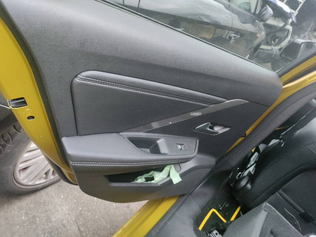 2023 VAUXHALL ASTRA L MK8 NSR PASSENGER SIDE REAR DOOR CARD