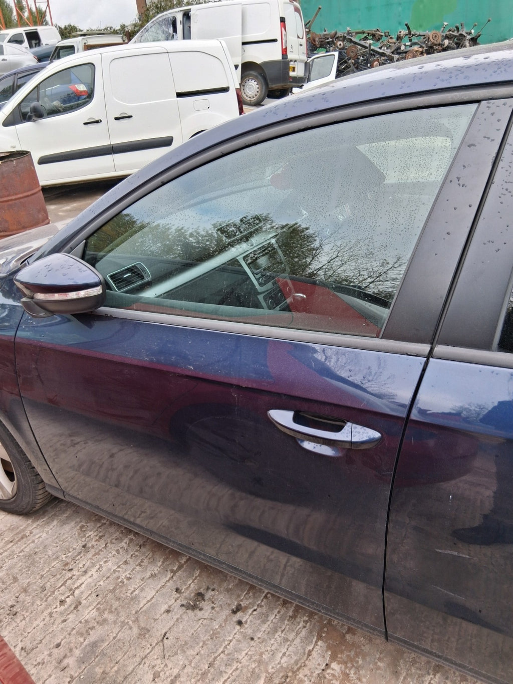 2014 VW VOLKSWAGEN PASSAT B7 SALOON NSF PASSENGER SIDE FRONT LEFT BARE DOOR BLUE
