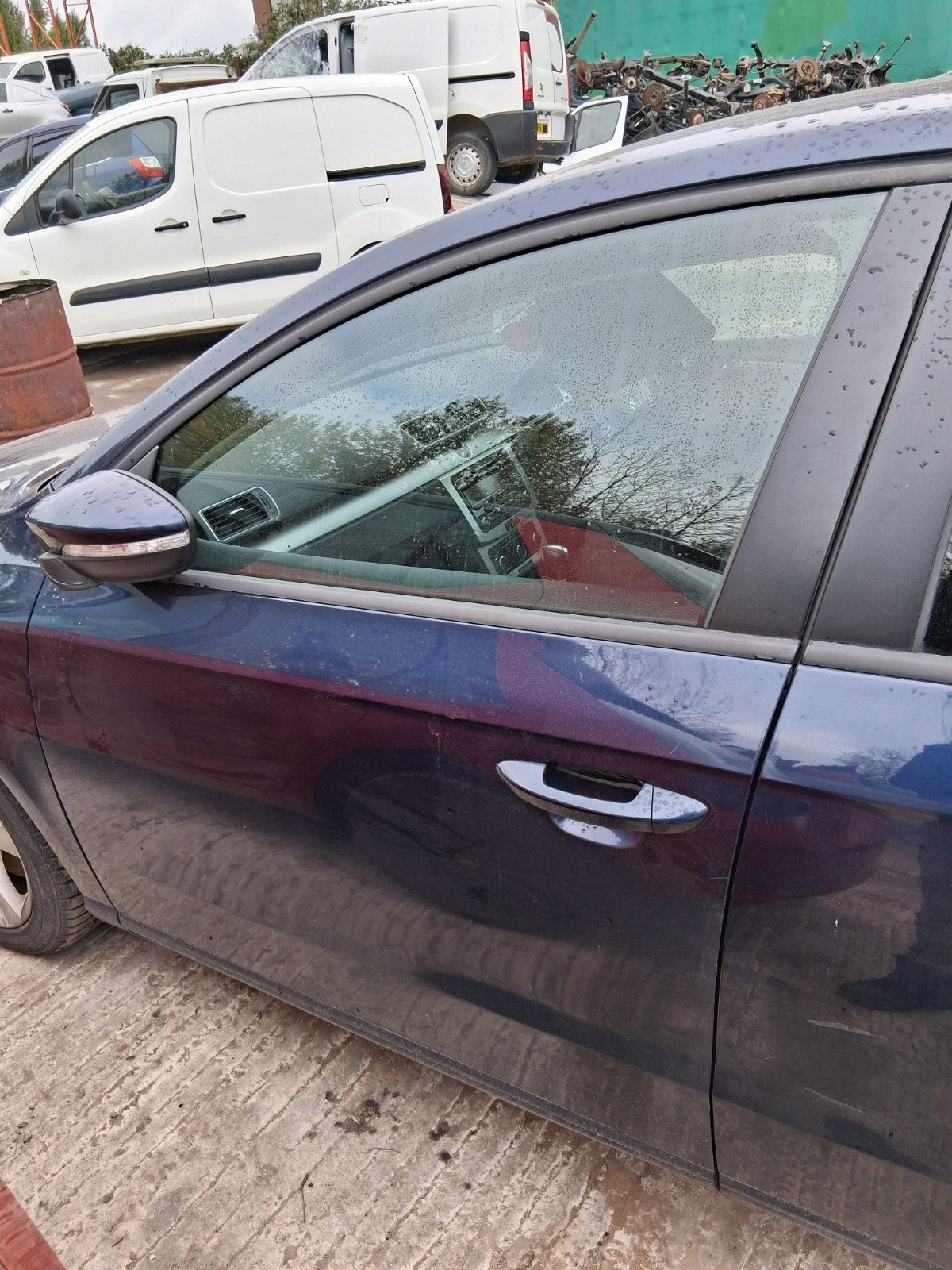 2014 VW VOLKSWAGEN PASSAT B7 SALOON NSF PASSENGER SIDE FRONT LEFT BARE DOOR BLUE