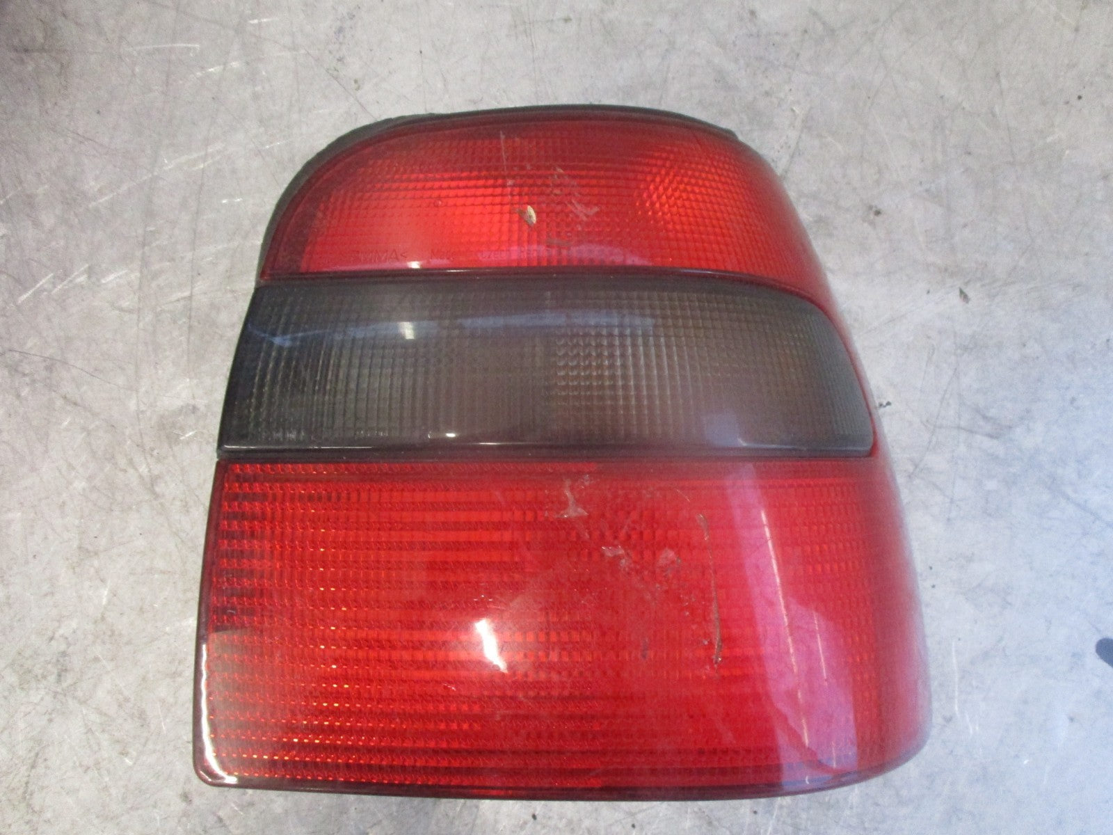 2001 SKODA FELICIA  OSR DRIVER SIDE REAR LIGHT & BULB HOLDER 6U0945096A