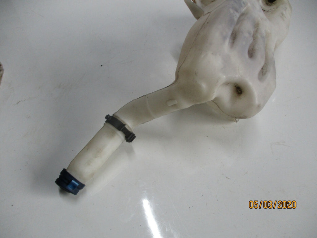 FIAT PANDA 2009 WINDSCREEN WIPER WASHER WATER BOTTLE TANK RESERVOIR C586