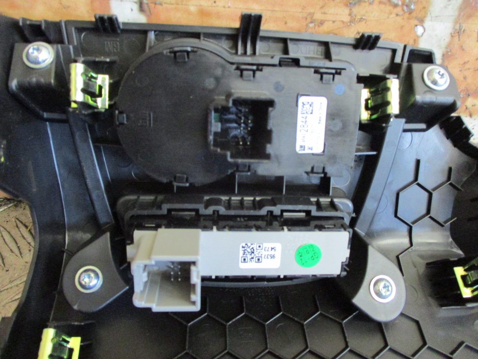 VAUXHALL VIVA LOWER HEAD LIGHT ALIGNMENT/AIM  SWITCH AND LOWER PANEL SEE PHOTOS