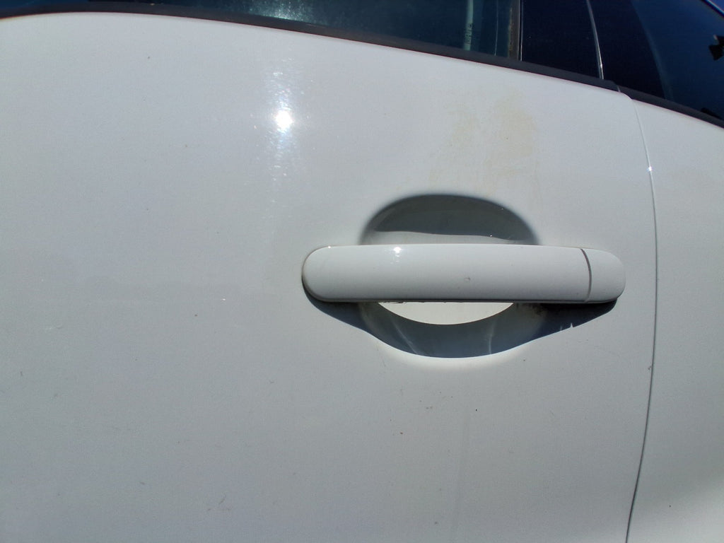 2013 VW VOLKSWAGEN TIGUAN MK1 NSF PASSENGER SIDE FRONT DOOR HANDLE WHITE LC9A