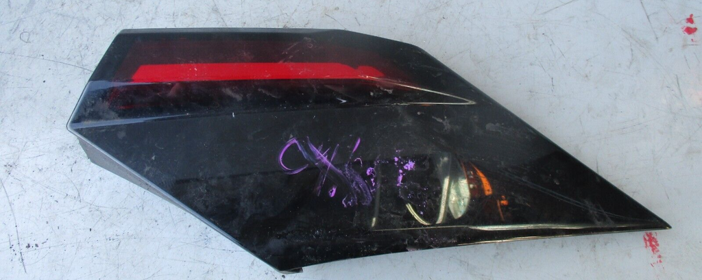 CITROEN C4 MK3 2022 NSR PASSENGER SIDE REAR INNER BOOTLID TAIL LIGHT 985109780