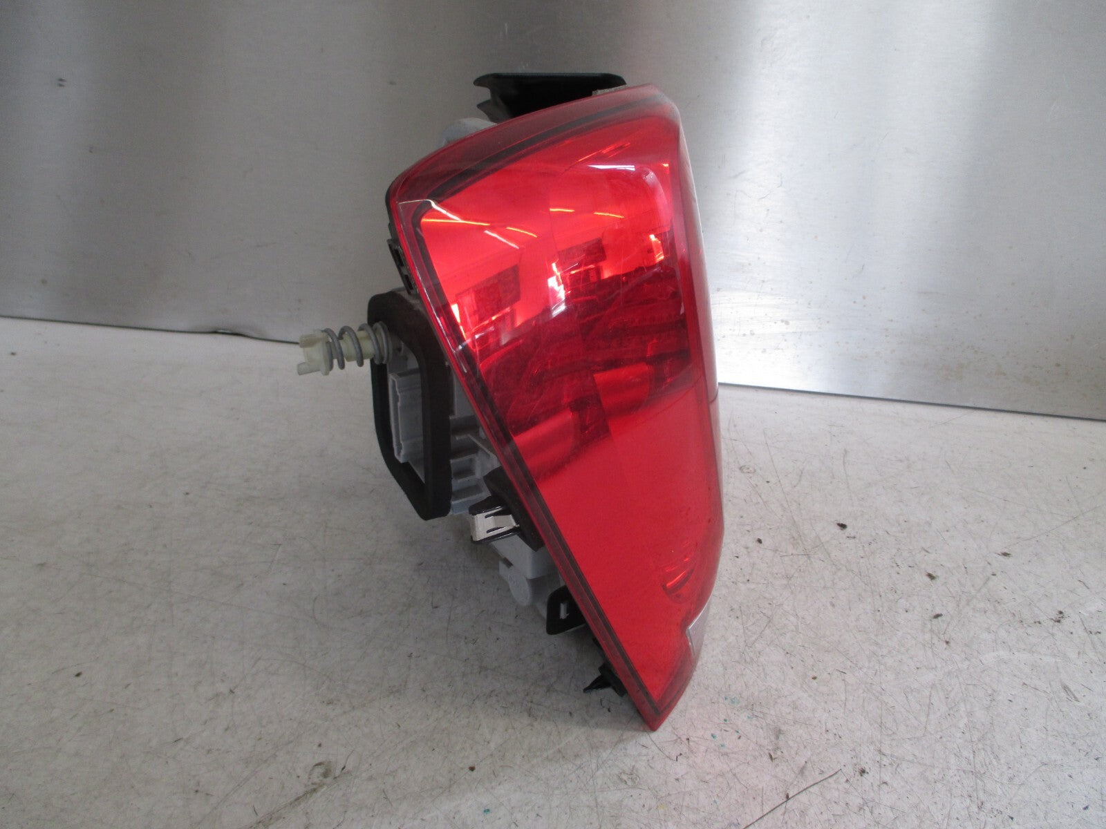 VW VOLKSWAGEN POLO 6R MK5 NSR PASSENGER REAR TAIL LIGHT 6R0945111H 6R0945095AD