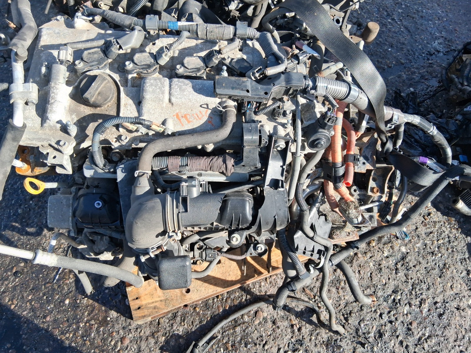 2014 TOYOTA PRIUS MK3 1.8 PETROL HYBRID BARE ENGINE WITH PUMPS 2ZR-FXE