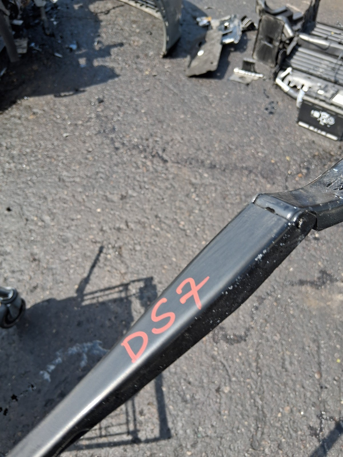 2024 DS AUTOMOBILES DS 7 FRONT WINDSCREEN WIPER ARM SET 970362031