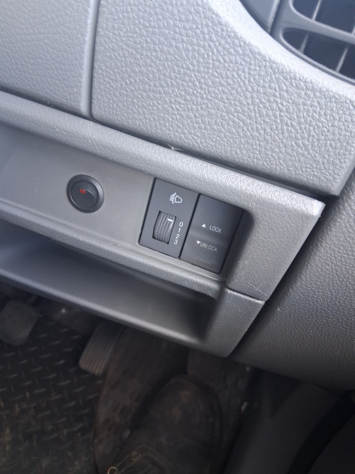 2020 SAIC LDV V80 HEADLIGHT ADJUSTER CONTROL SWITCH