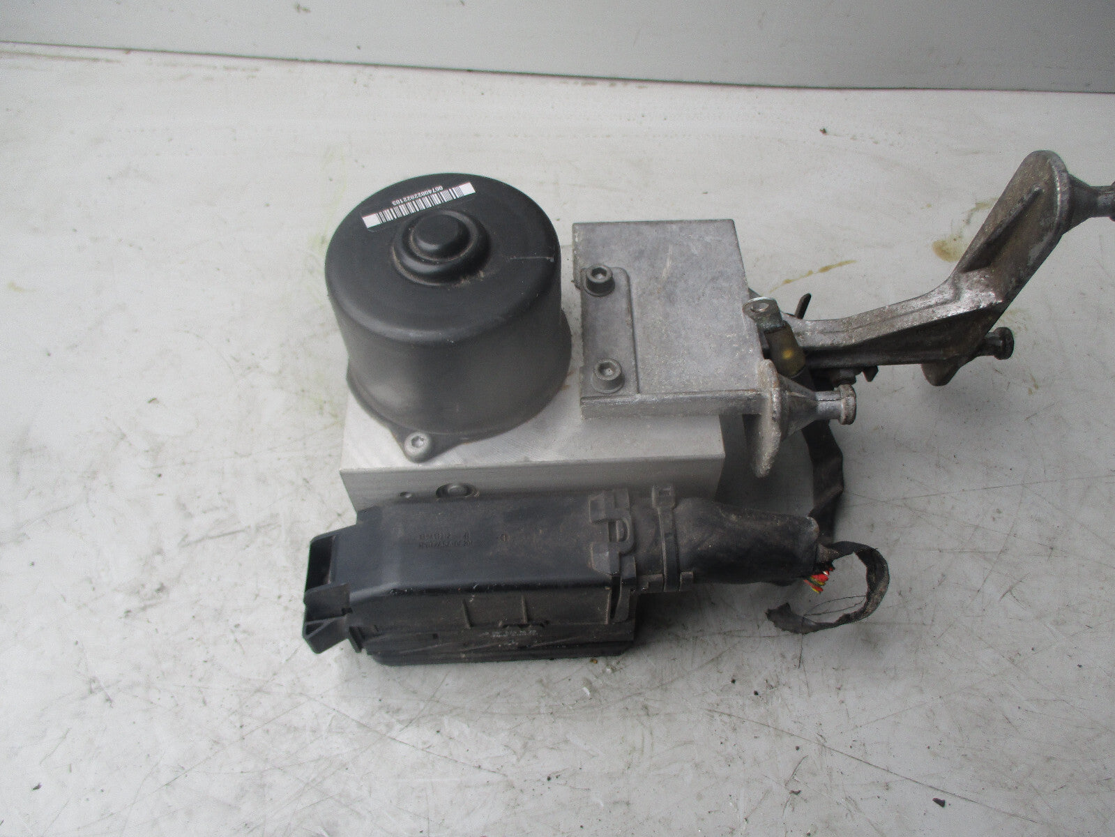MERCEDES CLC 2008 ABS PUMP MODULE A0375454732