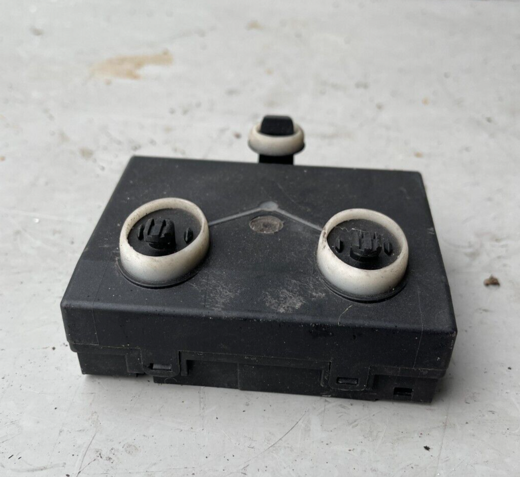 AUDI A1 FRONT DRIVERS SIDE DOOR CONTROL MODULE 8X0959793F