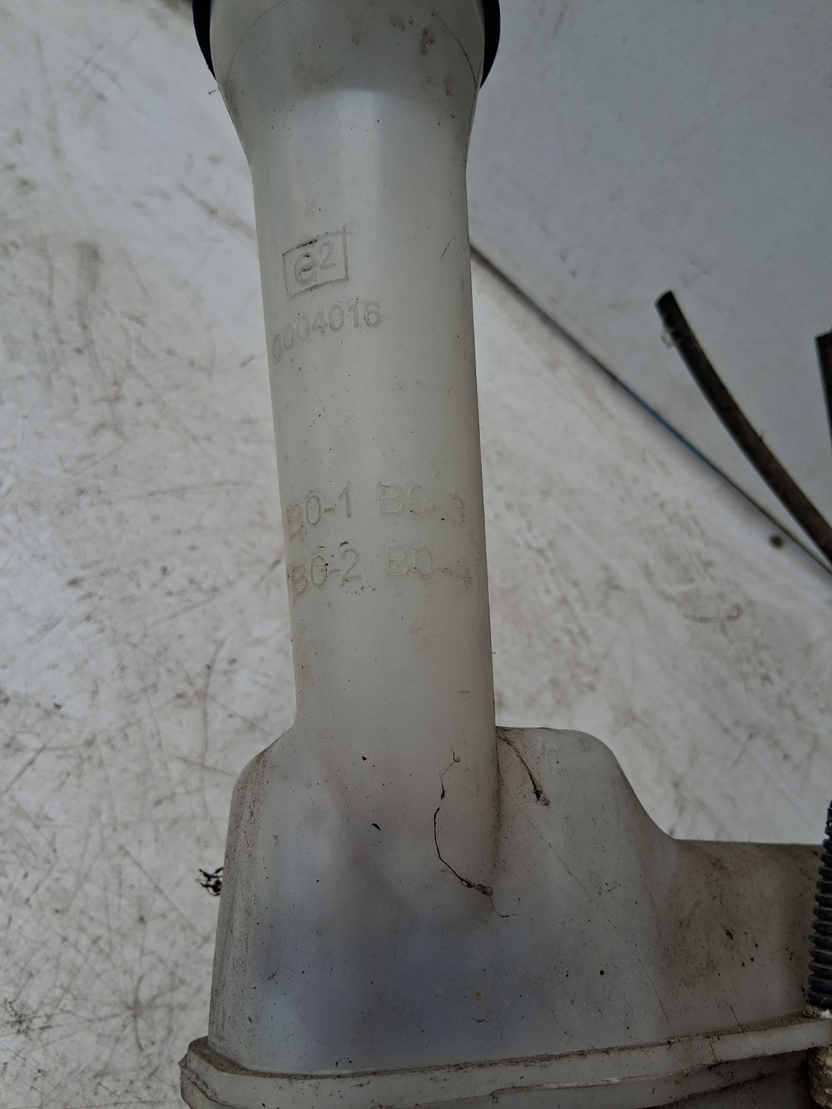 2008 CITROEN C1 MK1 FRONT WINDSCREEN WASHER WATER BOTTLE TANK