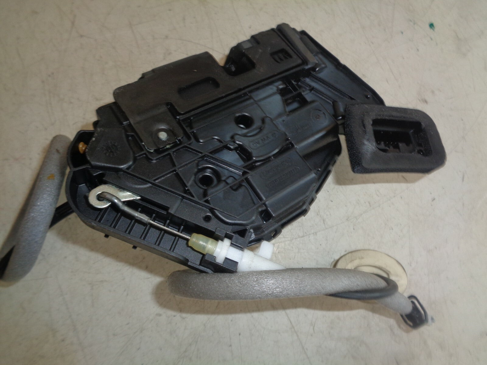 VW VOLKSWAGEN POLO MK6 2019 NSF PASSENGER SIDE FRONT DOOR LOCK MECHANISM