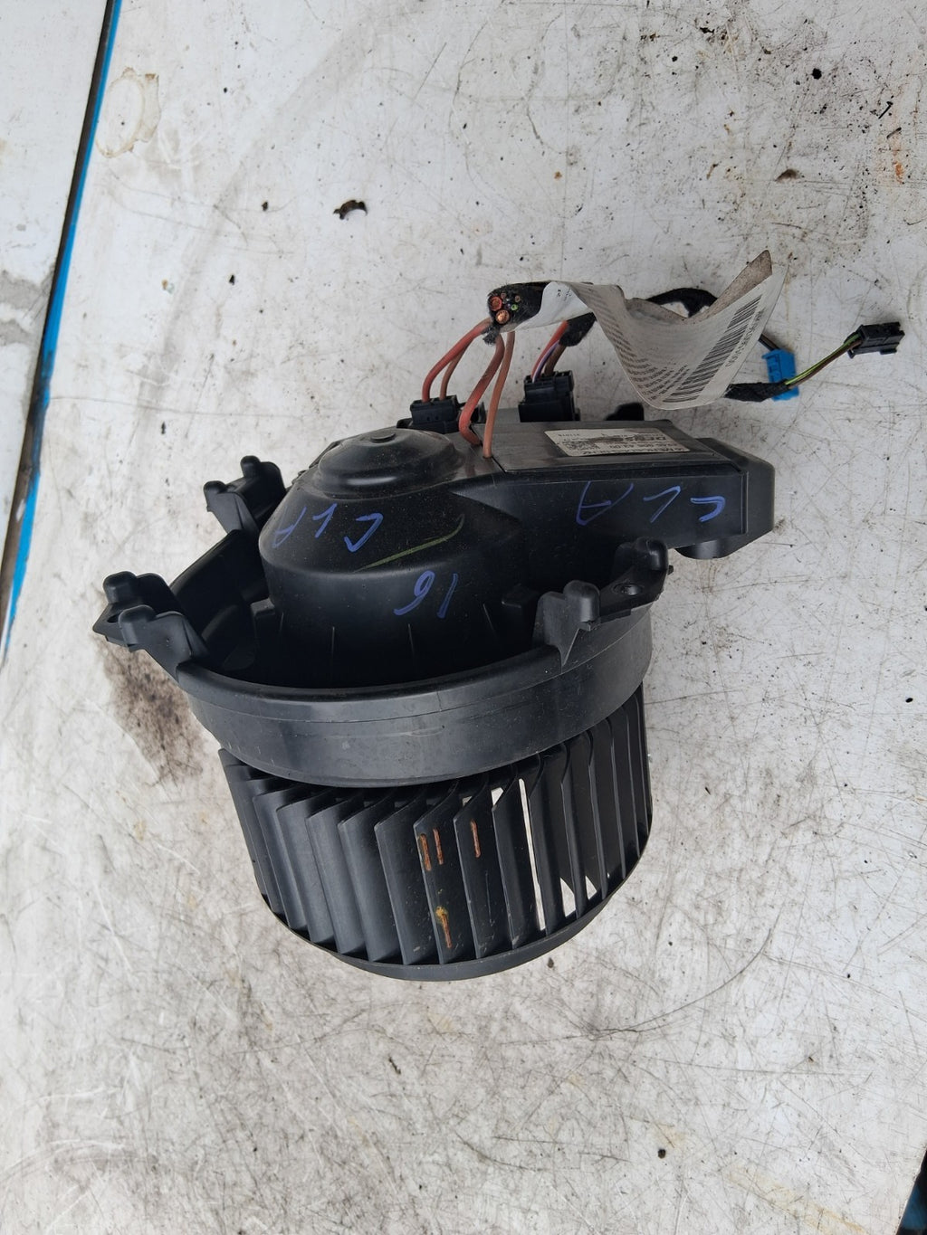 2016 MERCEDES BENZ CLA HEATER BLOWER MOTOR FAN A2469064300