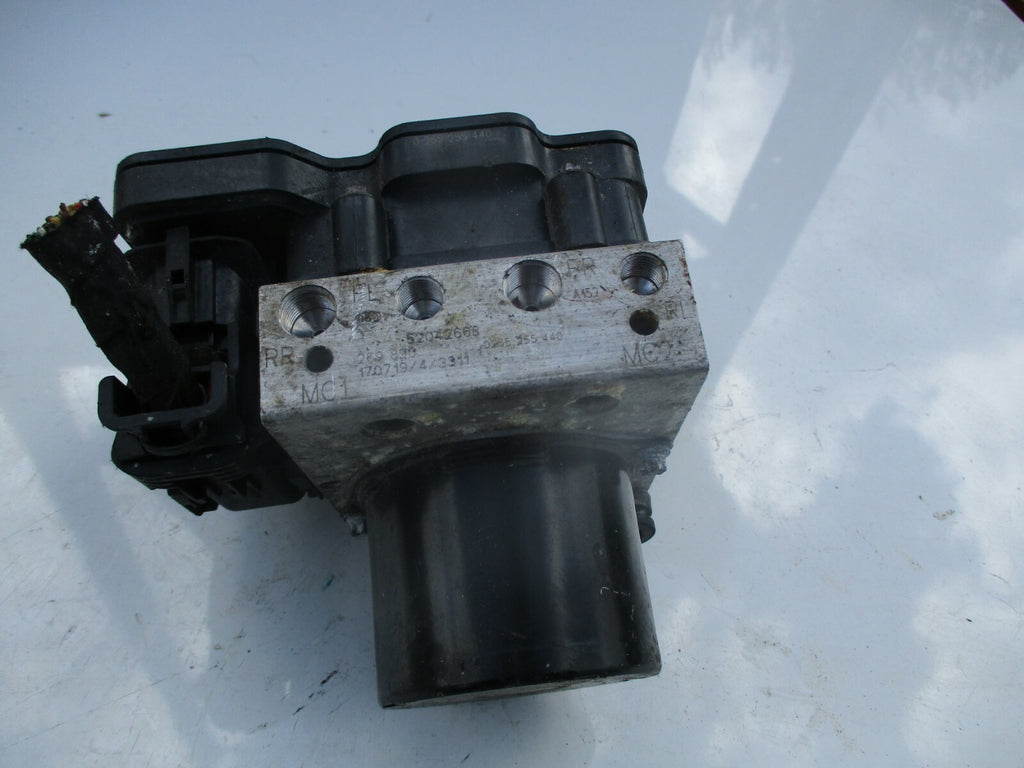 FIAT 500 2017 1.2 PETROL ABS BRAKE PUMP CONTROLLER MODULE 52042668 0265255440