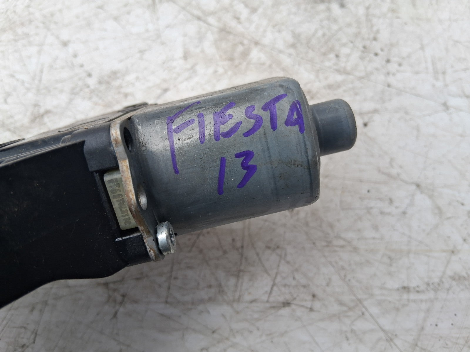2014 FORD FIESTA MK7 NSF PASSENGER SIDE FRONT LEFT WINDOW MOTOR 0130822618