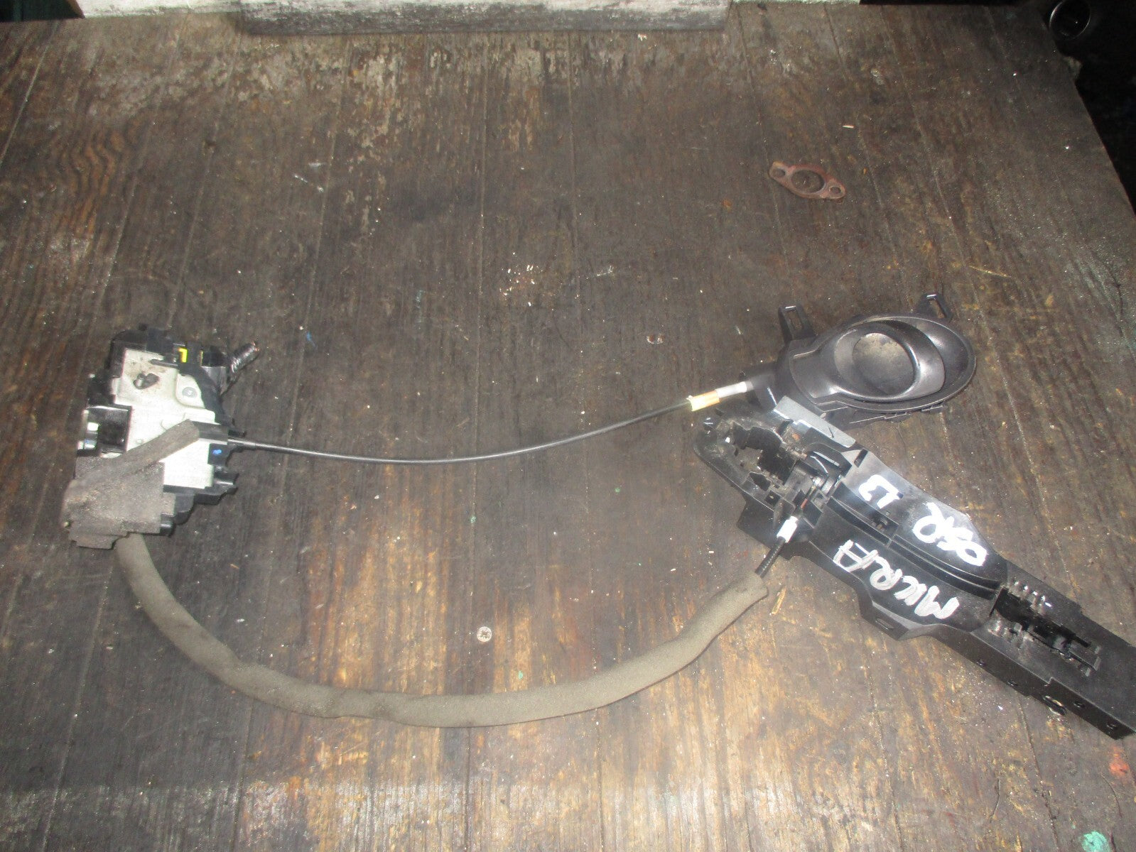 NISSAN MICRA 2013 OSR DRIVER SIDE REAR DOOR LOCK MECHANISM & HANDLE
