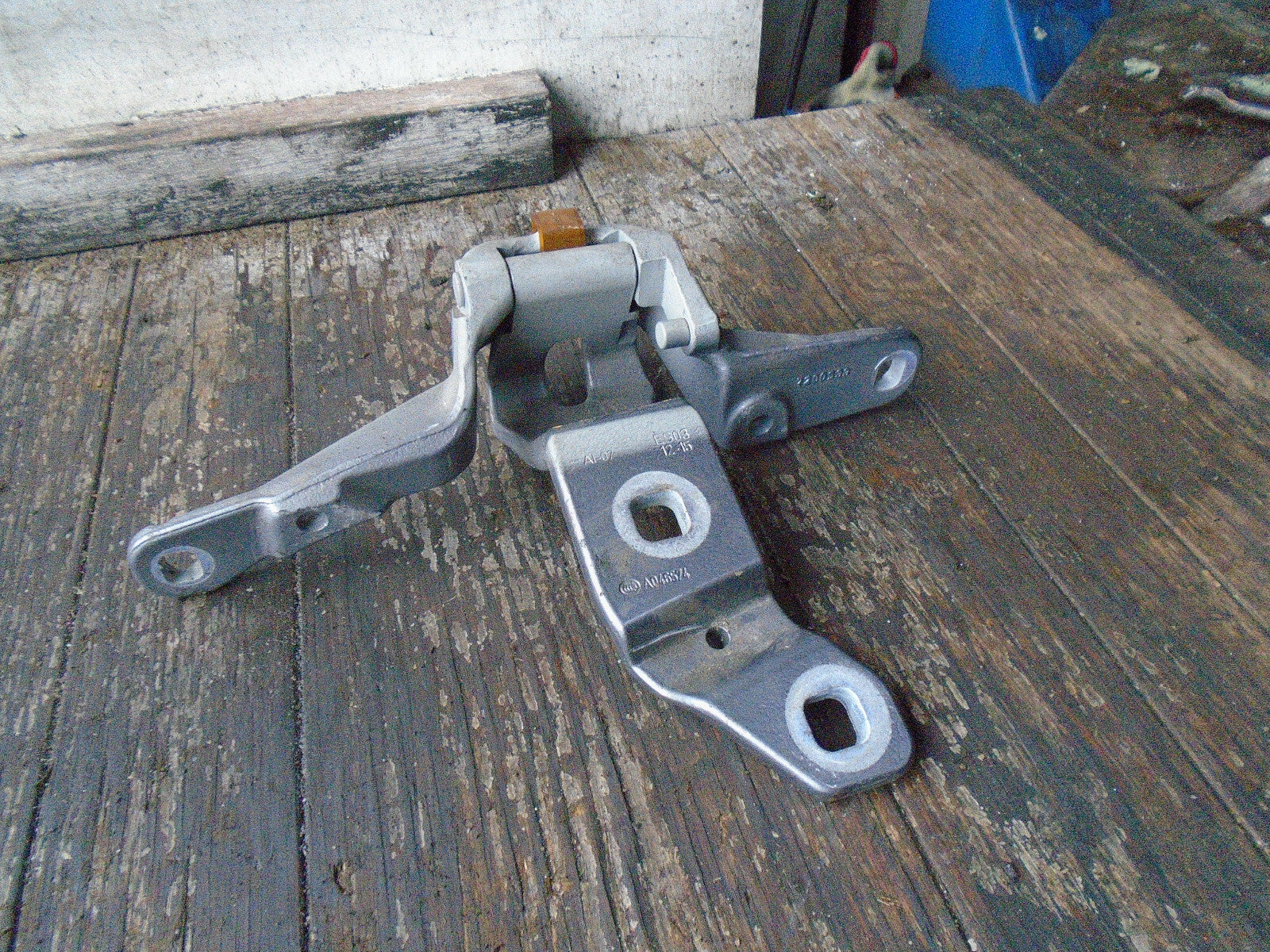 BMW 5 SERIES GT F07 2016 NSR PASSENGER SIDE REAR TAILGATE HINGE 7200533