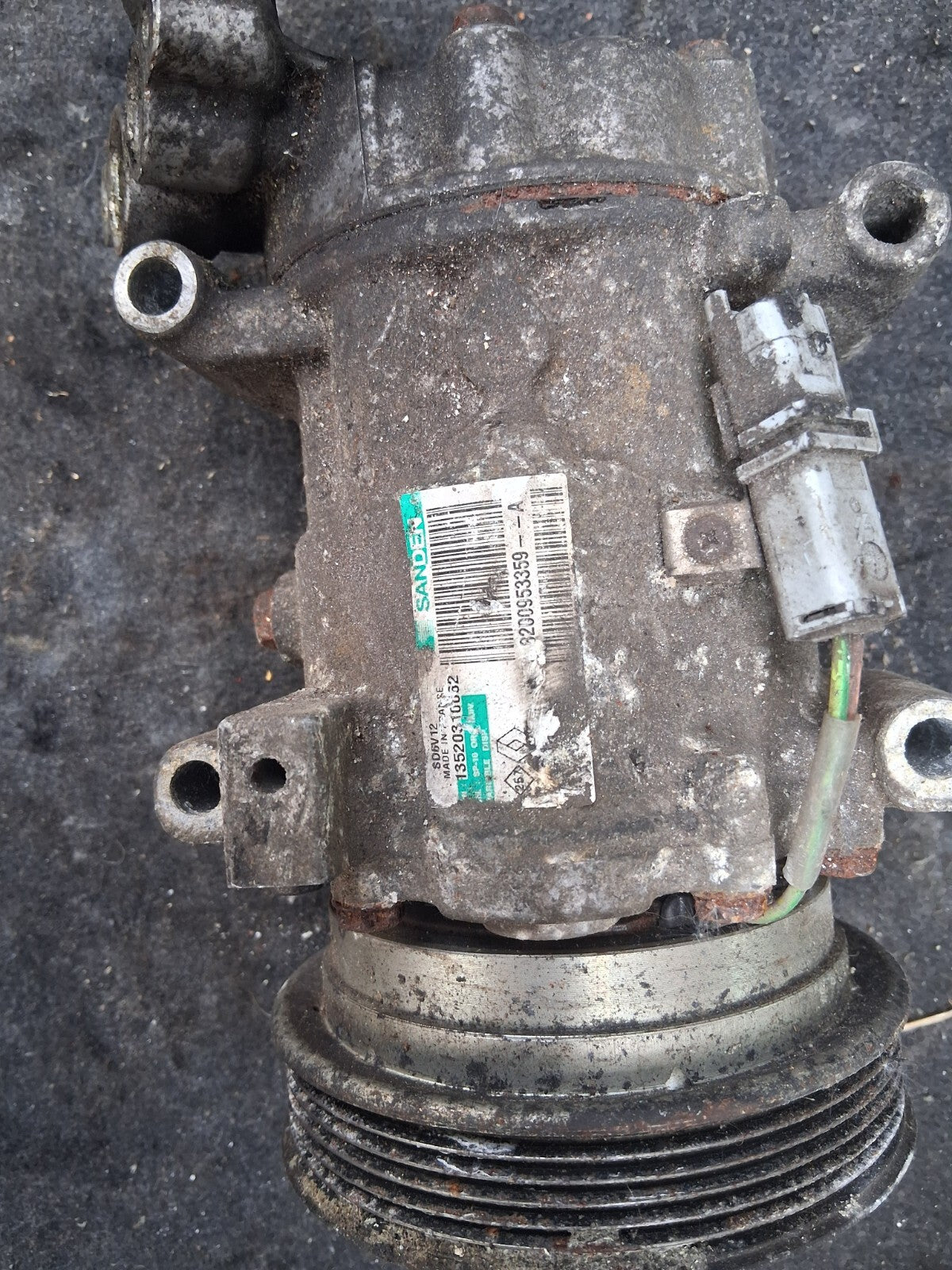 RENAULT MODUS 2010 1.2 PETROL AIR CON COMPRESSOR 8200953359