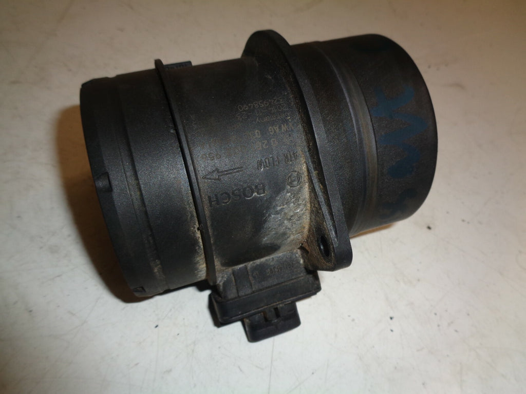 VW VOLKSWAGEN PASSAT MASS AIR FLOW METER 03L906461A