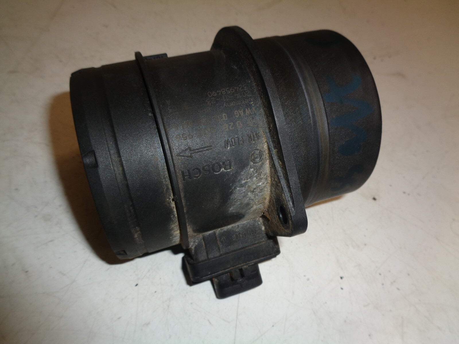 VW VOLKSWAGEN PASSAT MASS AIR FLOW METER 03L906461A