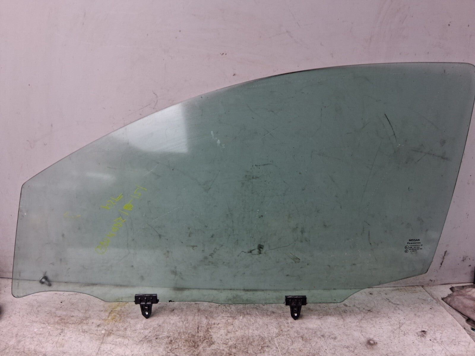 2012 NISSAN QASHQAI J10 NSF PASSENGER SIDE FRONT LEFT WINDOW GLASS 43R001582