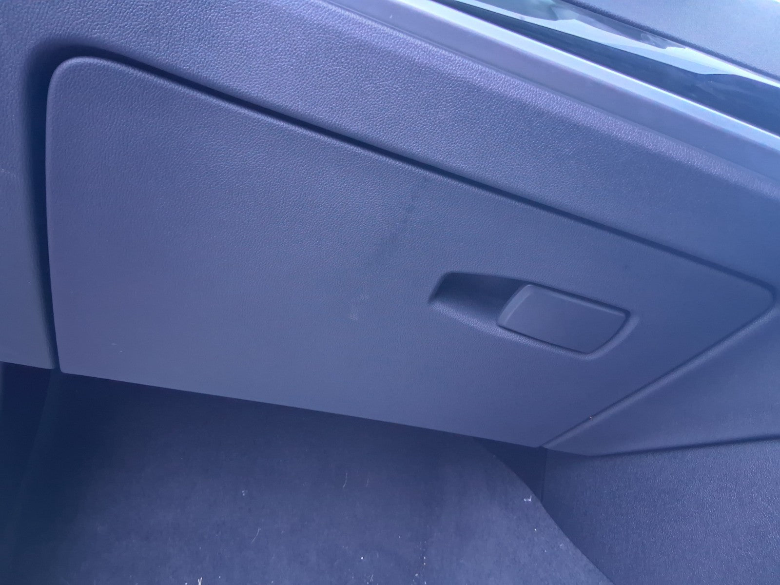 2019 BMW 3 SERIES SALOON G20 PASSENEGR SIDE STORAGE COMPARTMENT GLOVEBOX