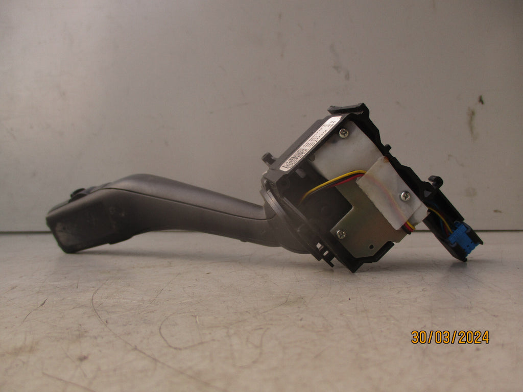 2005 VOLKSWAGEN GOLF MK5 WIPER AND INDICATOR STALKS 1K0953519A 1K0953513A