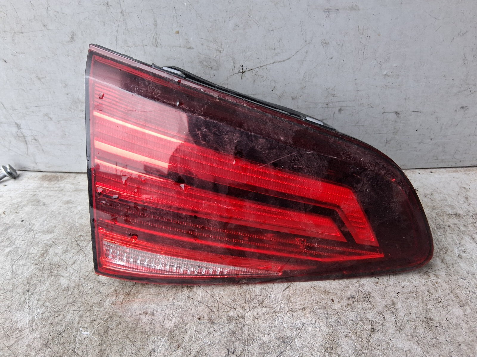 2013 VOLKSWAGEN GOLF MK7 NSR PASSENGER SIDE REAR LEFT INNER TAIL LIGHT 5G0945093