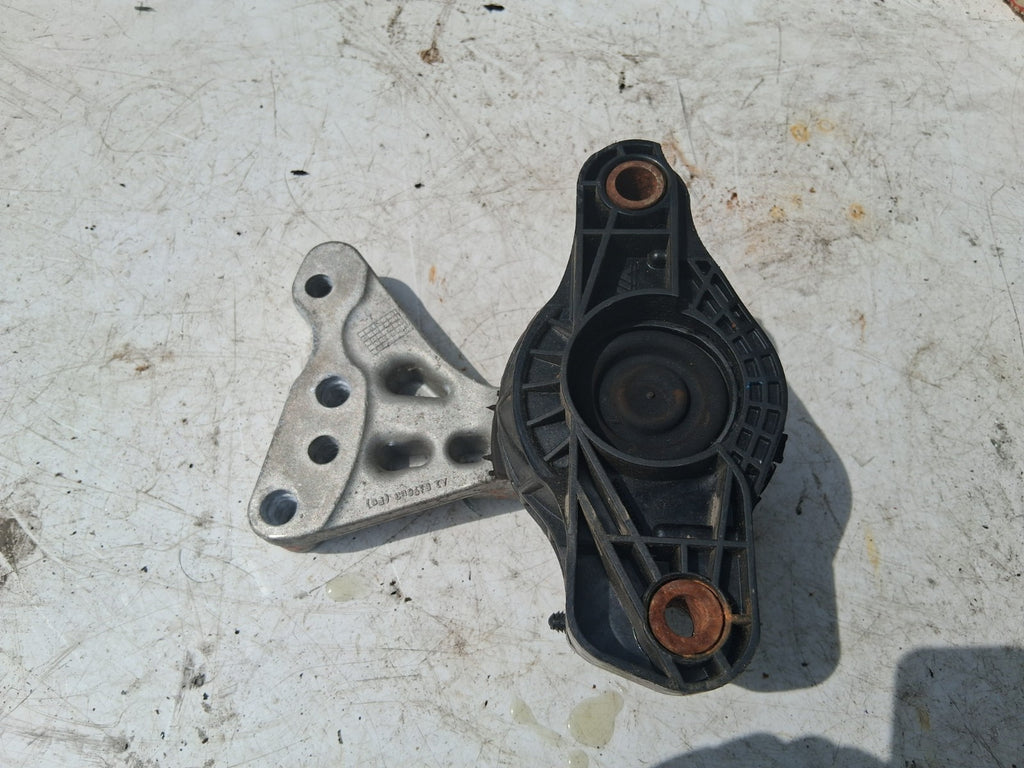 2020 VAUXHALL CROSSLAND 1.2 PETROL OS DRIVER SIDE FRONT ENGINE MOUNT 9676780580