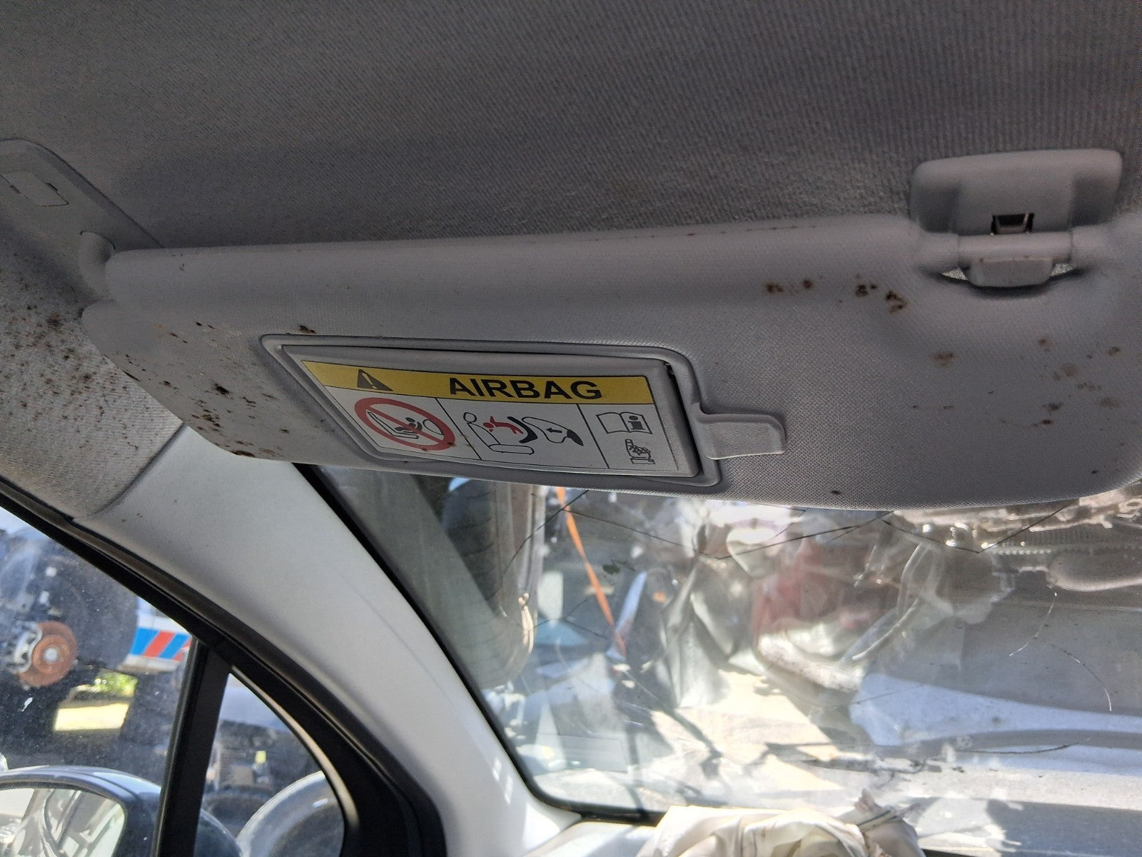 2019 PEUGEOT 208 MK1 NSF PASSENGER SIDE FRONT LEFT SUN VISOR SHADE